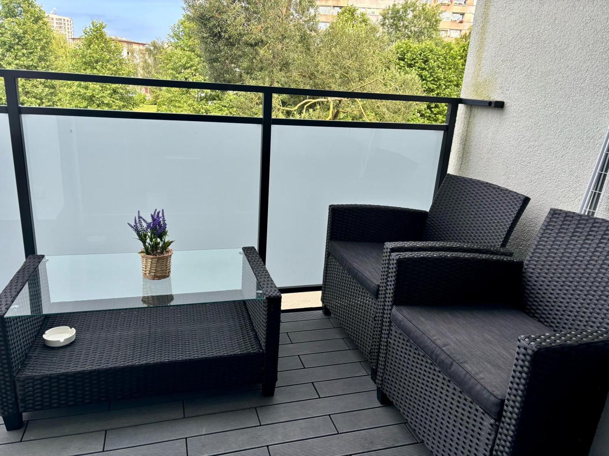 Apartment Green With Private Bike Storage Свиноуйсьце Экстерьер фото