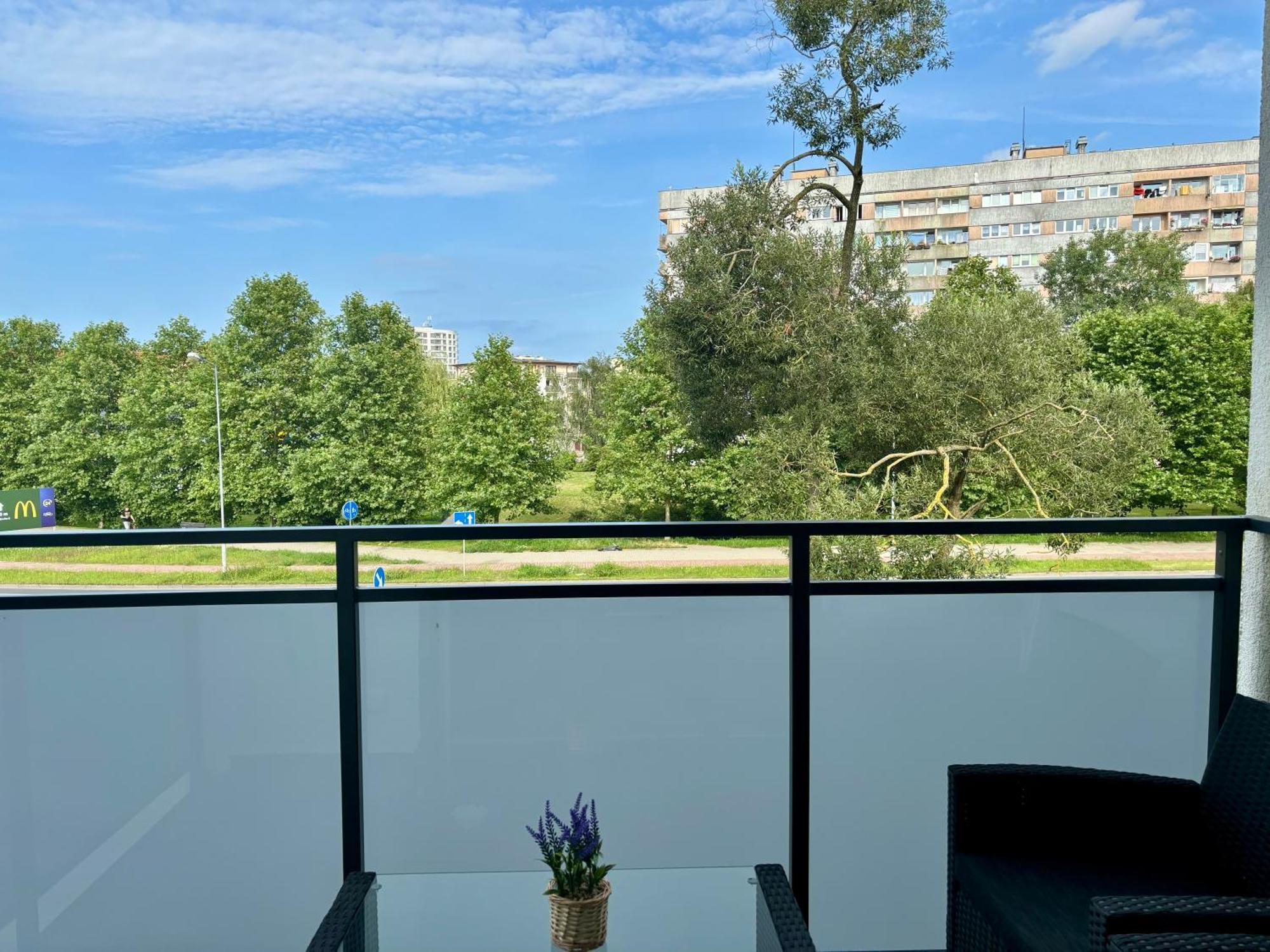 Apartment Green With Private Bike Storage Свиноуйсьце Экстерьер фото